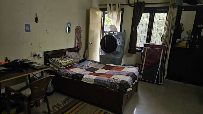 Poorvi's room