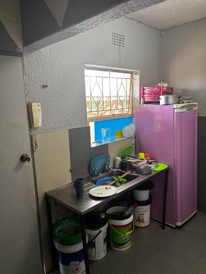 Bheki mthabela's room