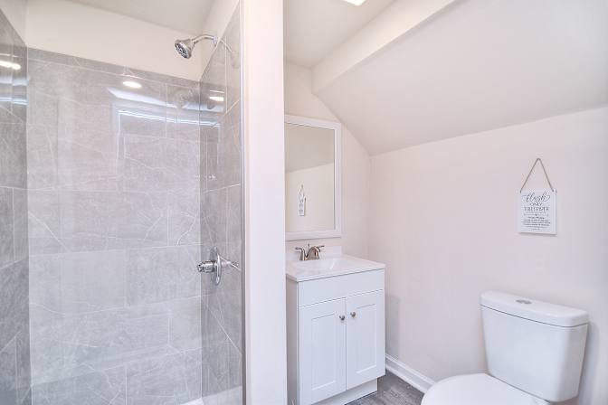 lifedoorrentals's room