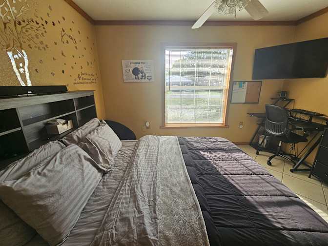 Pat's room