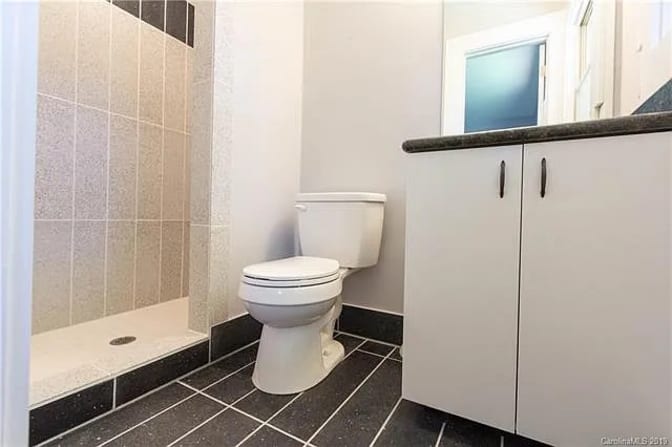 Alcove Rooms's room