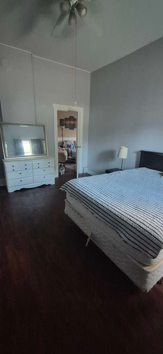 Kelly's room