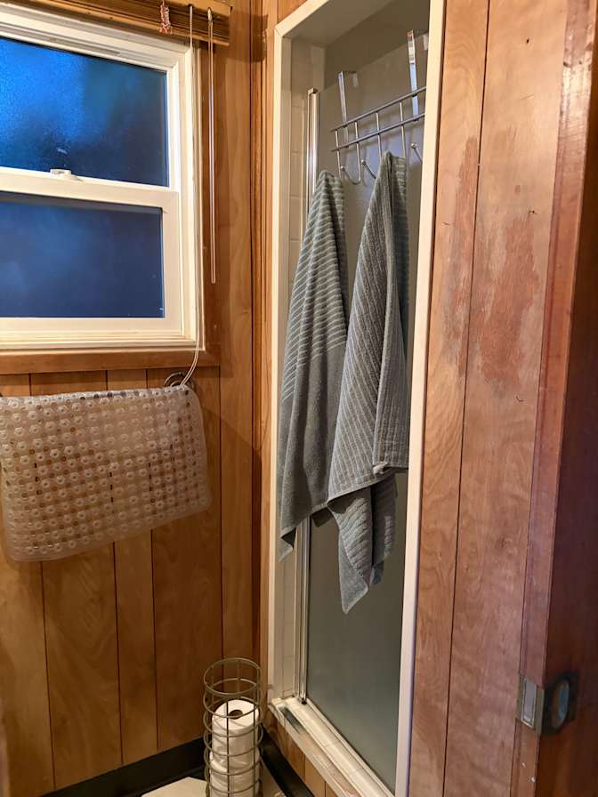 diane ROYAL's room