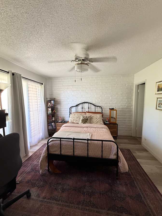 Sara's room
