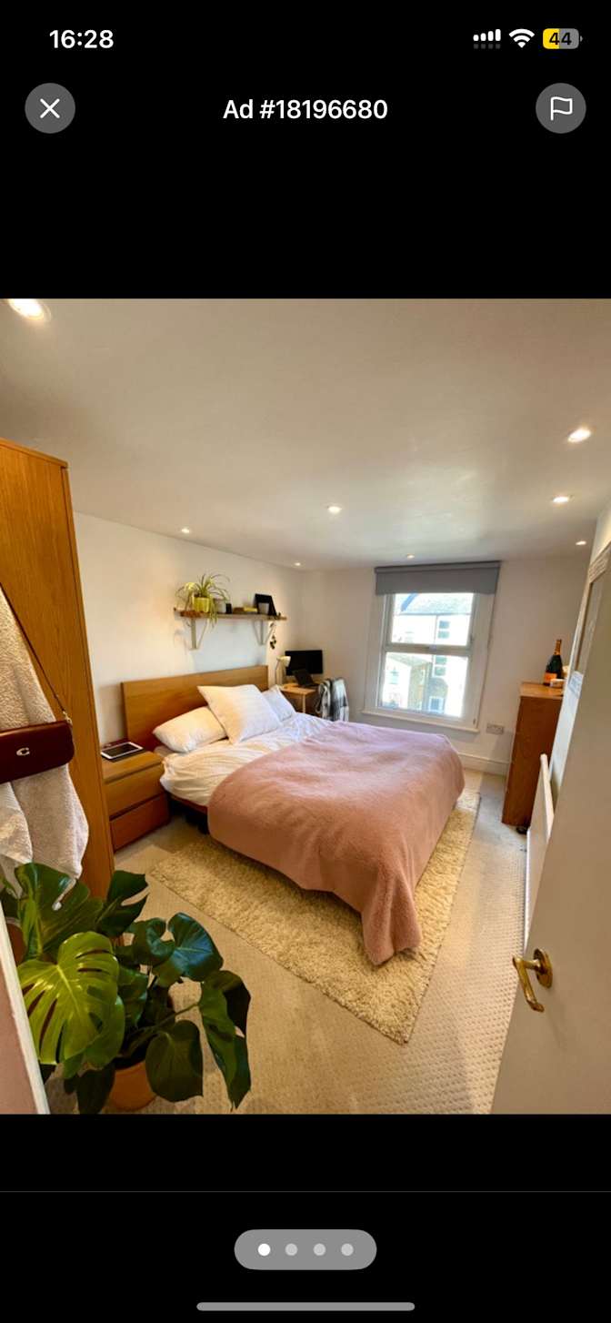 Ines's room
