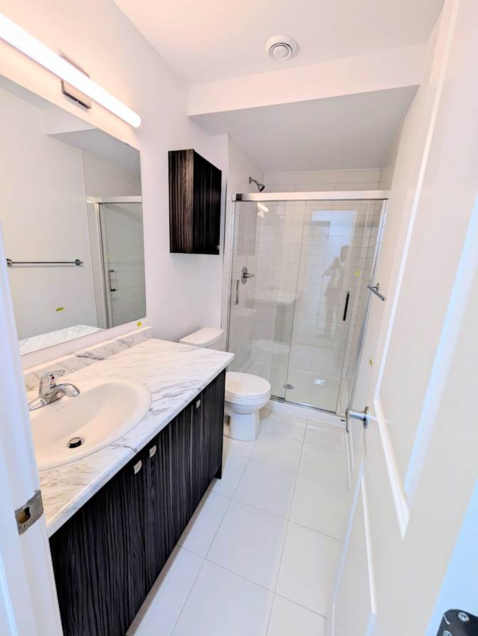 Beautiful, Clean & Bright!'s room