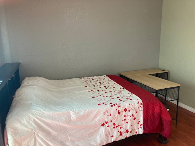 Francisco's room