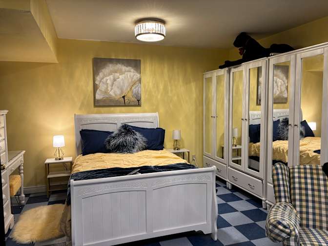 Jennifer's room