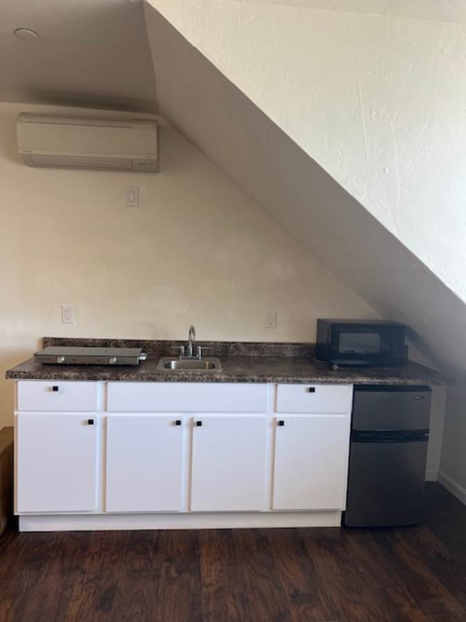 Kourosh's room