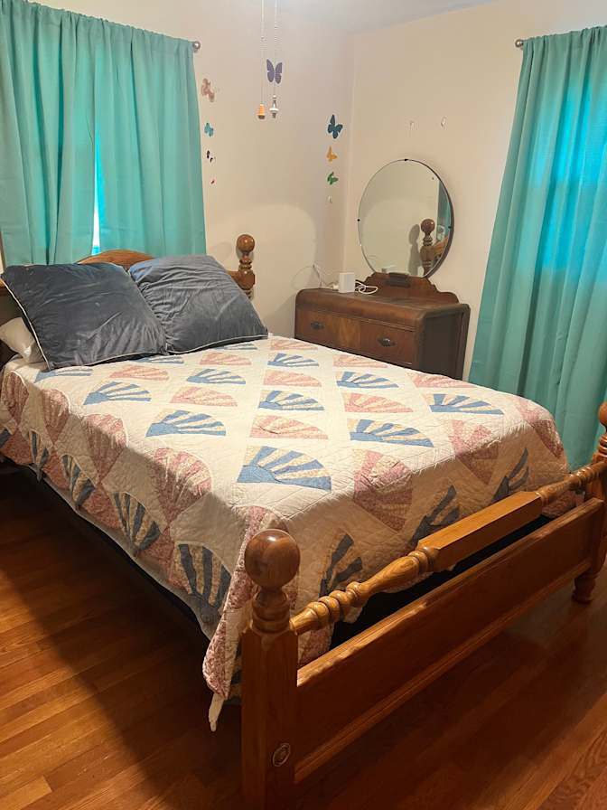 Donna's room