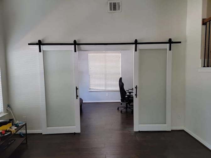 Jon's room