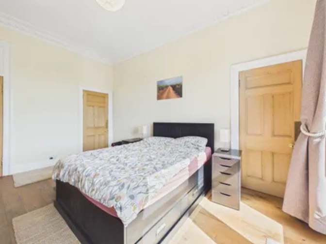 lee's room