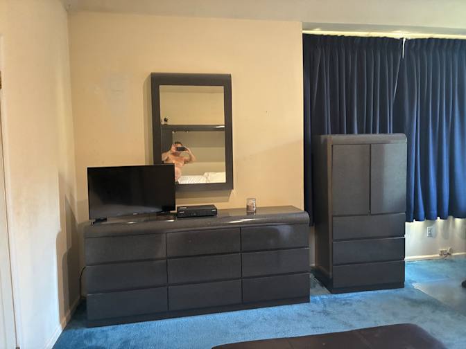Glenn's room