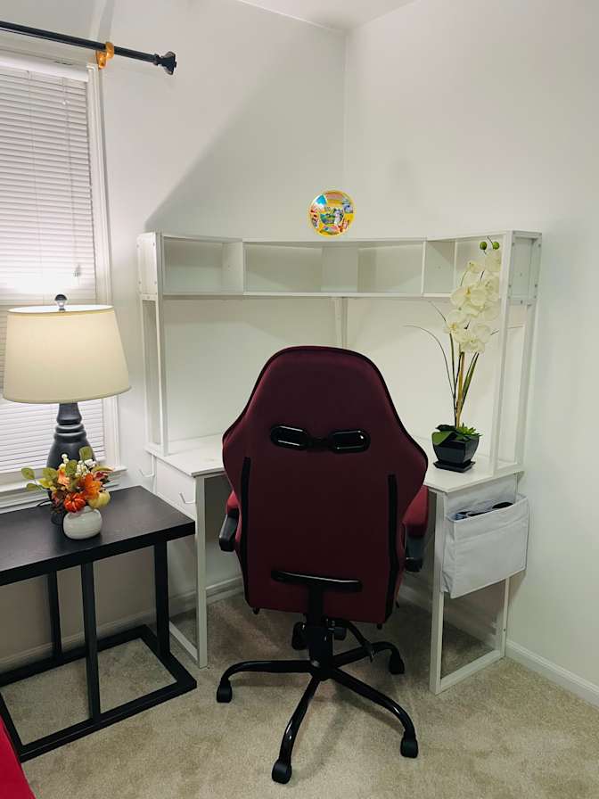Gino's room