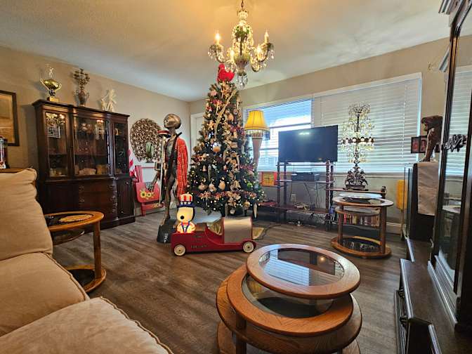 Oliver Pettry's room