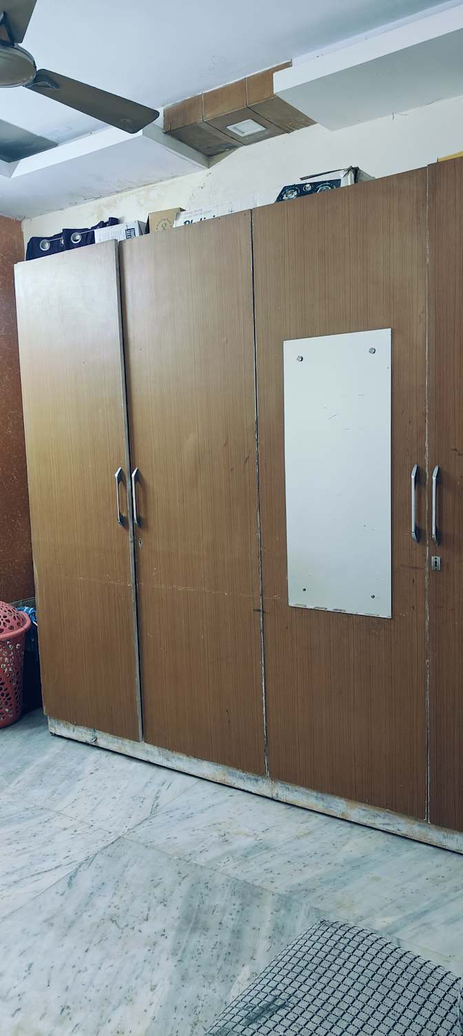 Prakhar's room