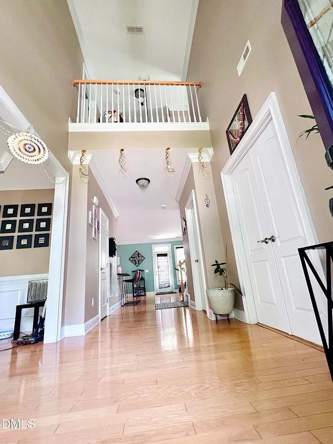 Alcove Rooms's room