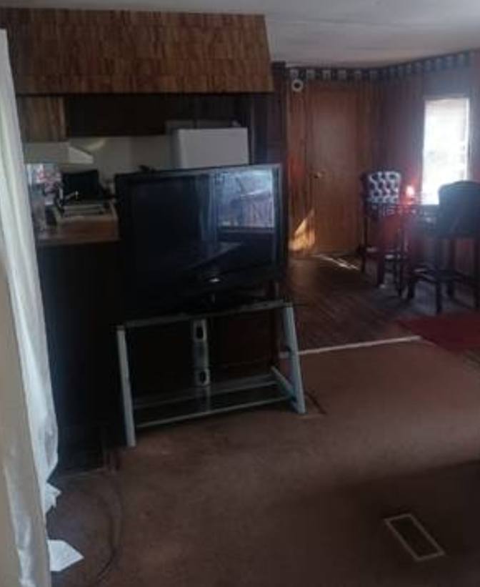 Mykh's room