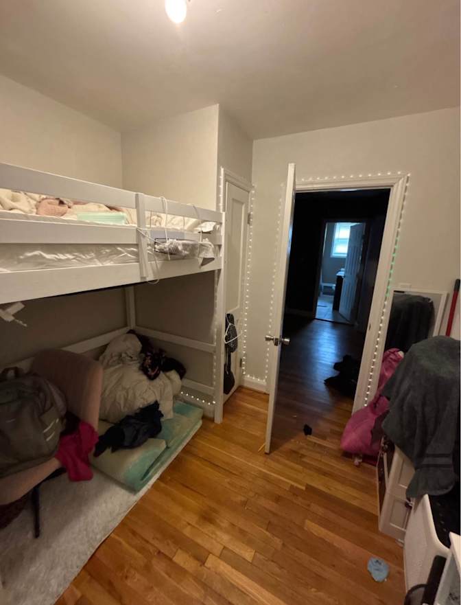 Lesley's room
