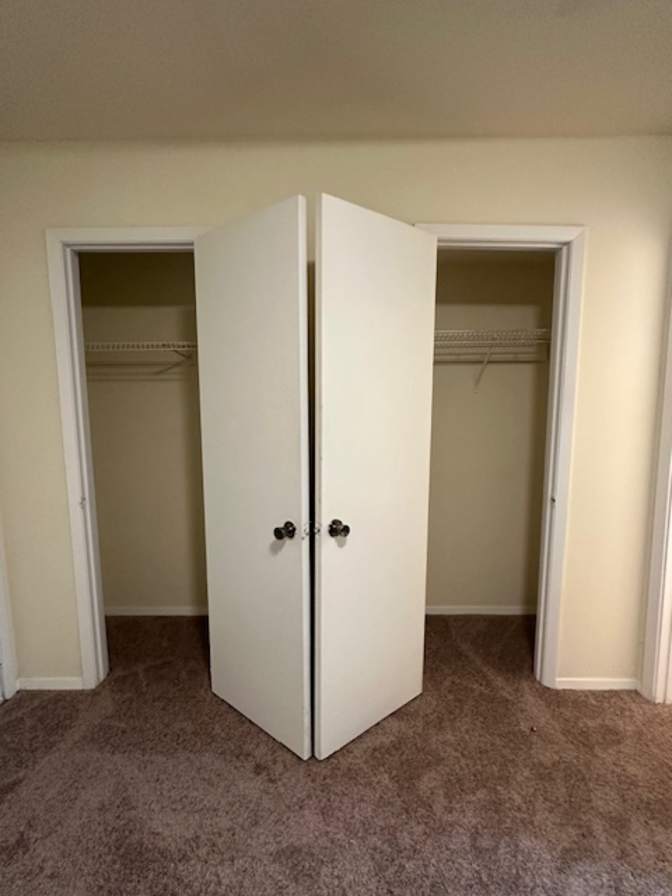 Alcove Rooms's room