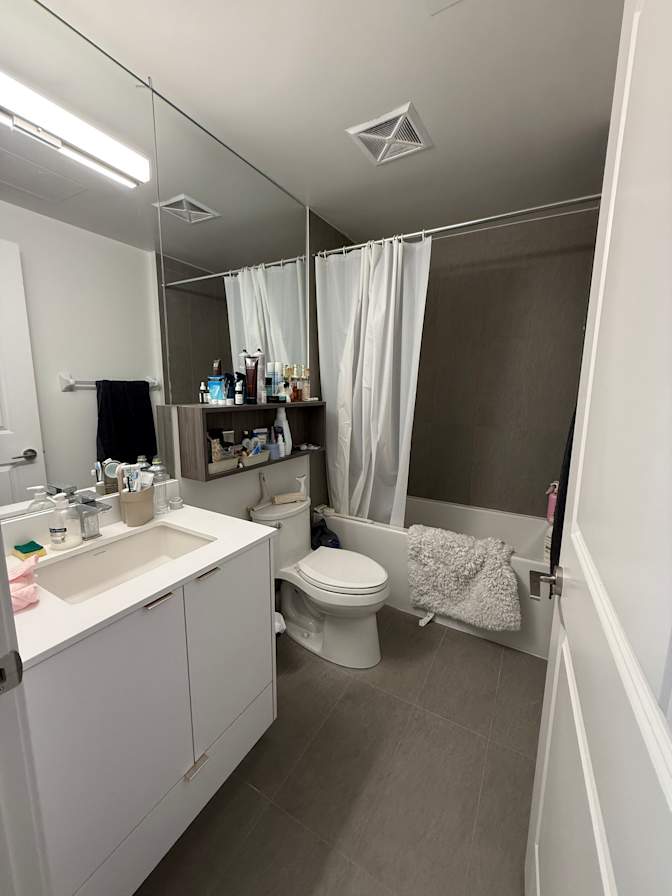 Denny's room