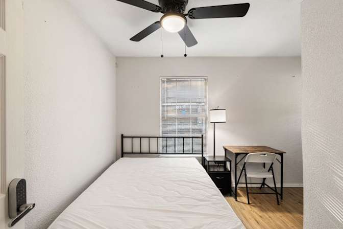 PadSplit's room