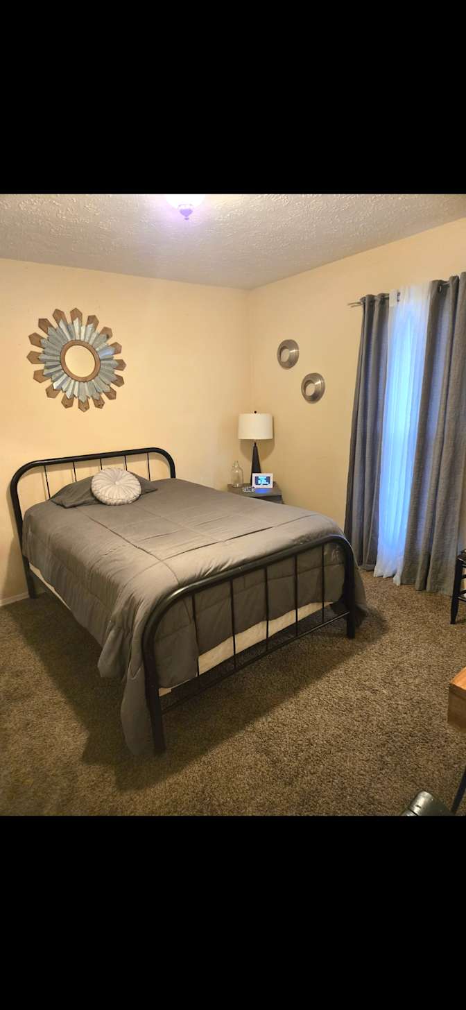 Shane sanders's room