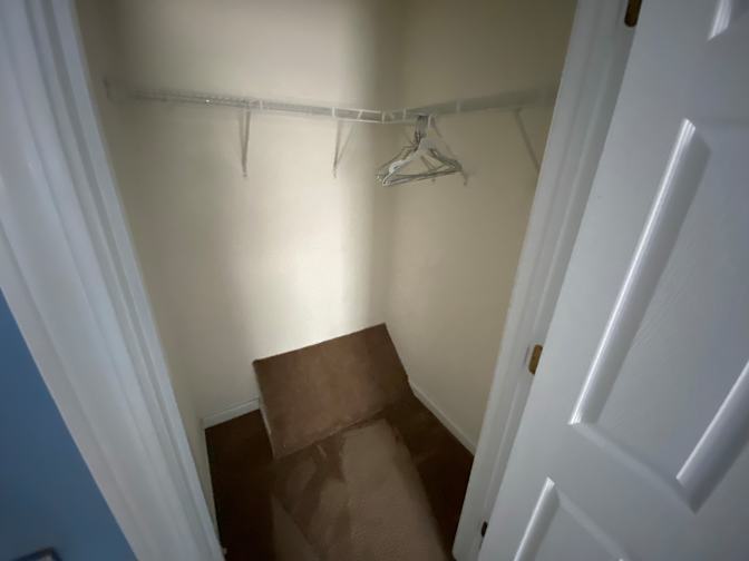 Alcove Rooms's room