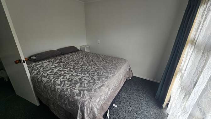 Dee's room