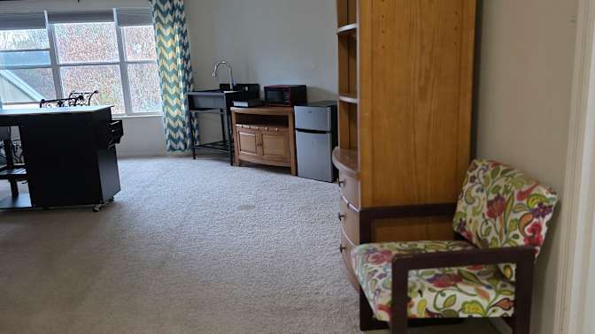 Gar's room