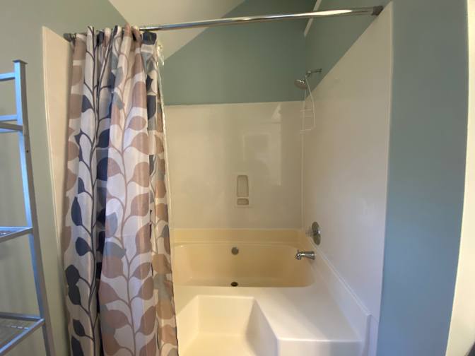 Alcove Rooms's room