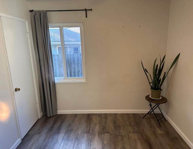 Everet's room