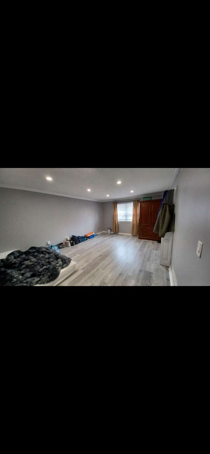 Alcove Rooms's room