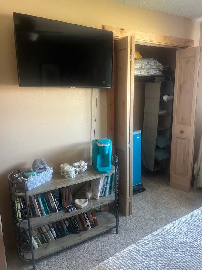 Hollie Hawkins's room