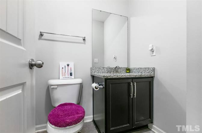 Alcove Rooms's room