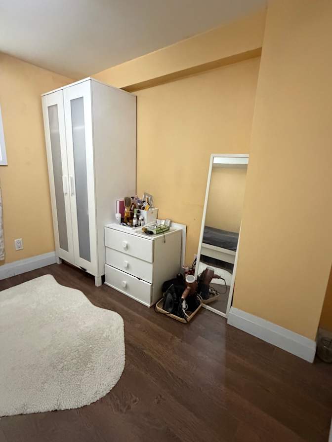 Jasmine's room