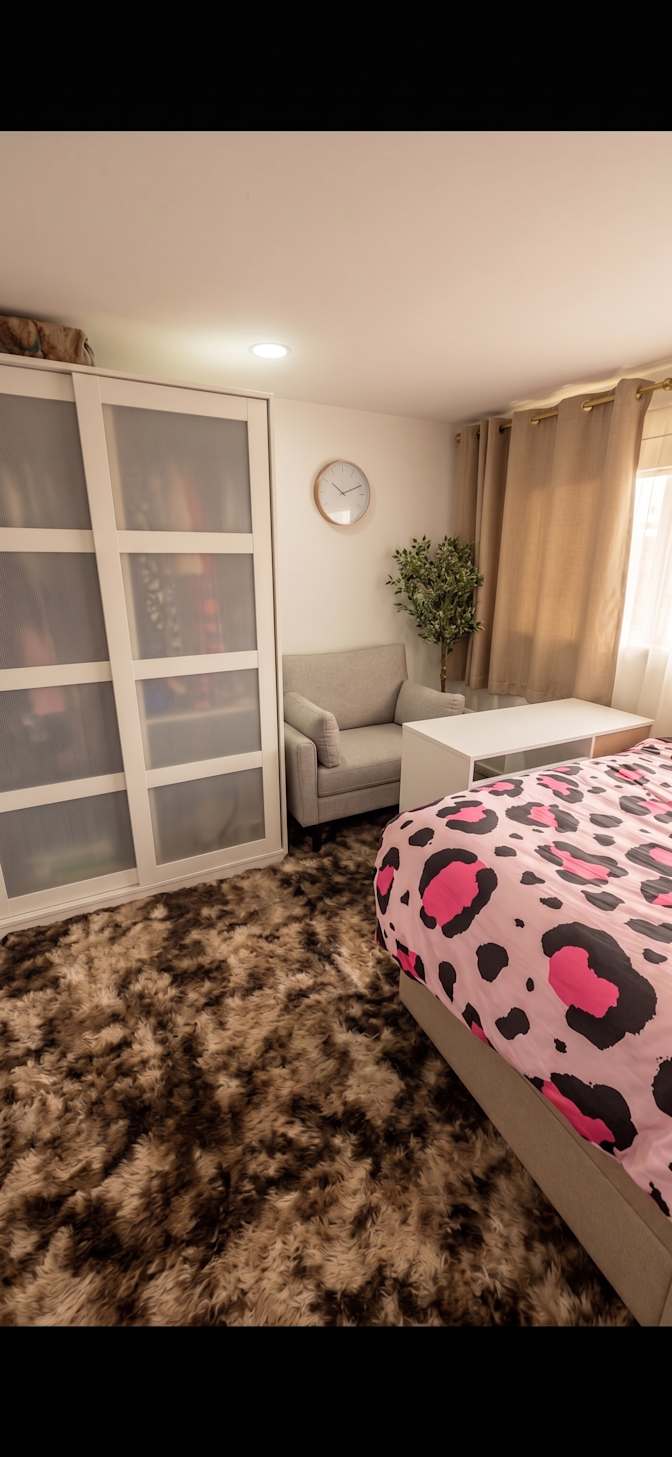 Tia's room