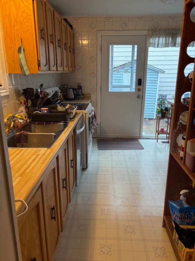 Yanina Kharytanovich's room