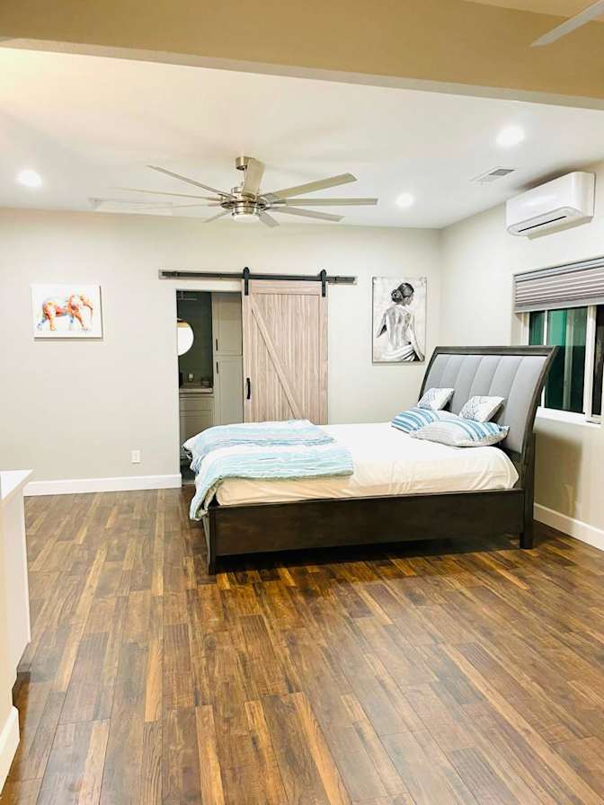 Joy Thomas's room