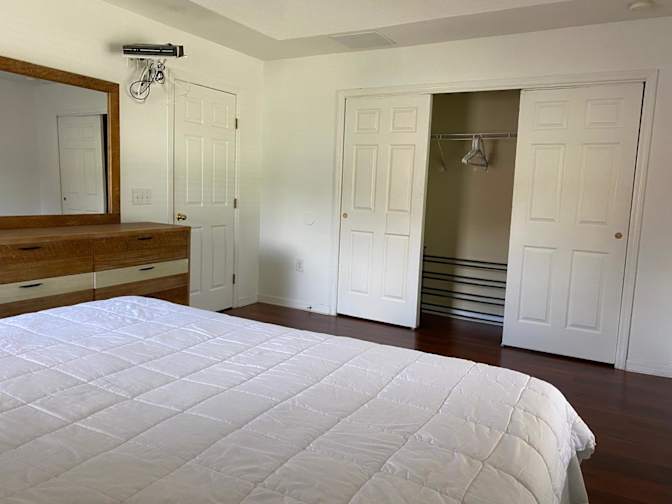 Laura Mateus's room