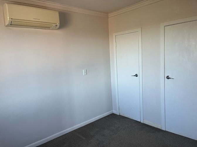 jay's room