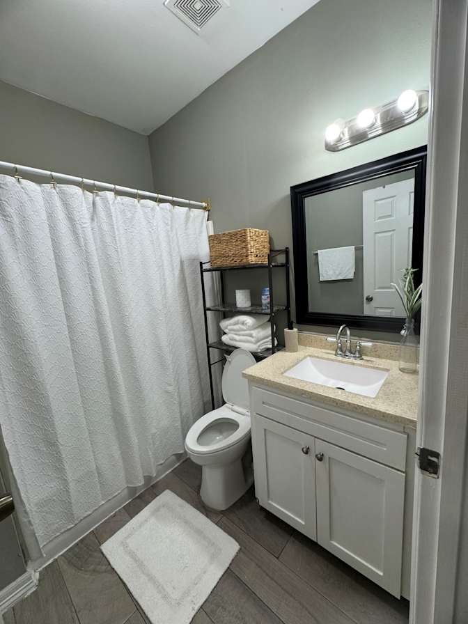 Linda's room