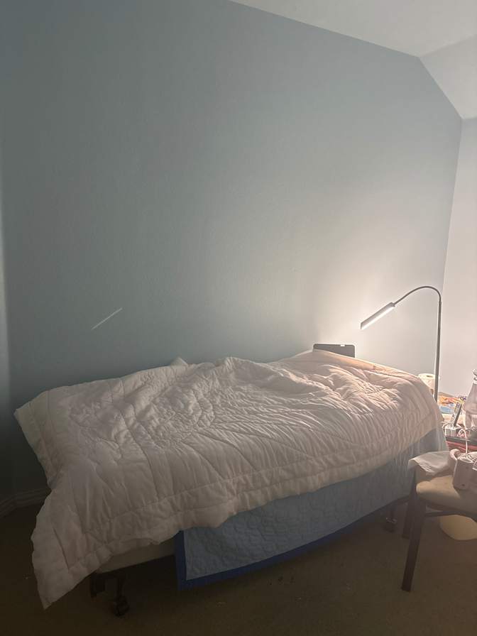 Sung's room