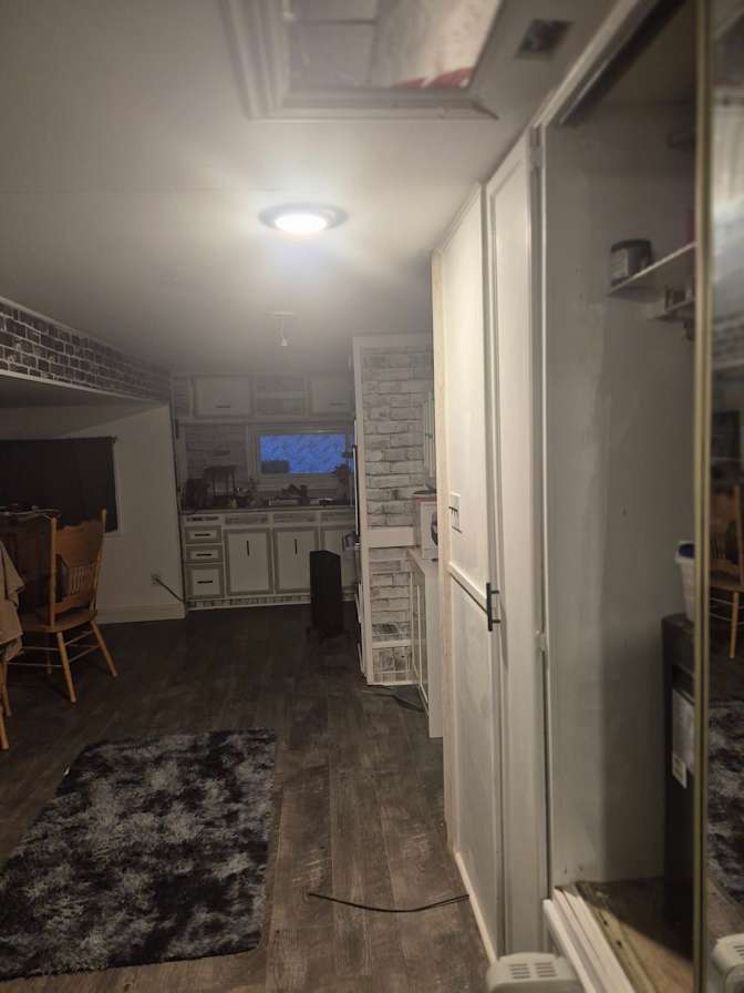 Dee's room