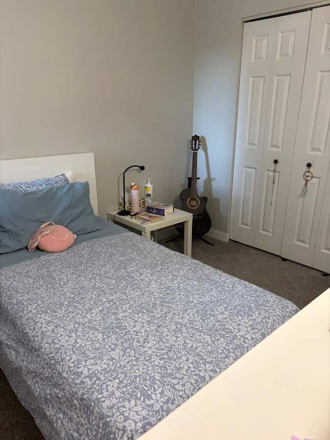Saron's room