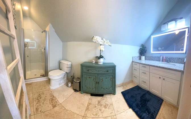 GiGi's room