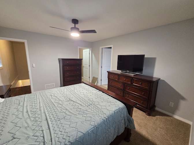 Thomas's room