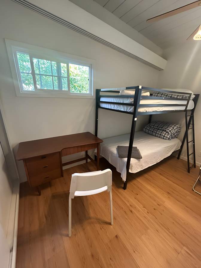 Julia Va's room