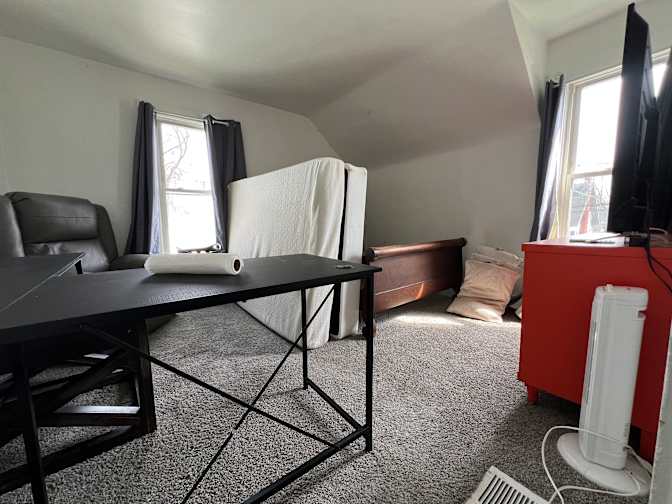 AKay's room