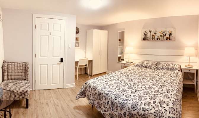Vivian's room